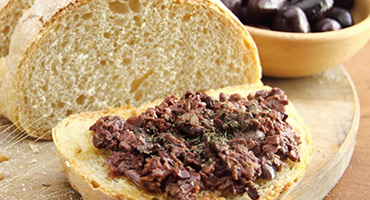 producing pure olive paste